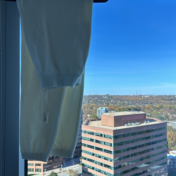 Girlfriend Collective 50/50 Jogger - Picture 2 of 8